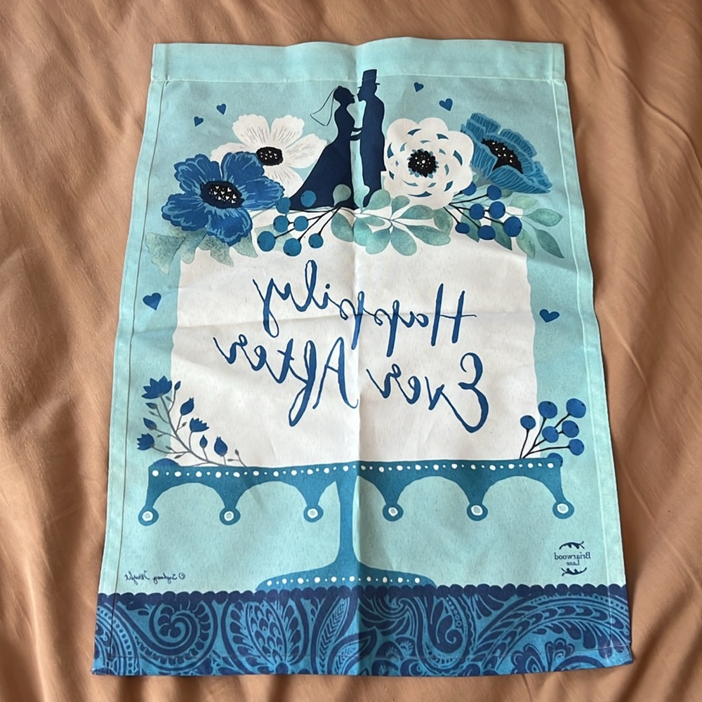 Happily ever after wedding flag for landscaping 12.5x18.5 - Picture 2 of 2